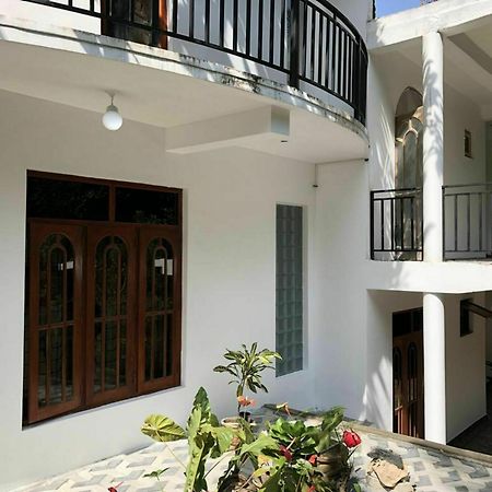 Miracle Villa Kandy Bagian luar foto